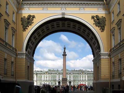 Rus dili tərcümələri: Saray meydanı